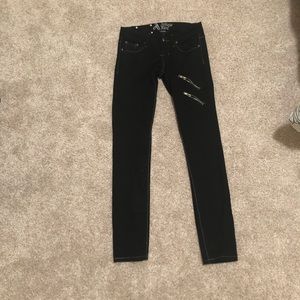 Antique Rivet Jeans- Black with Zippers